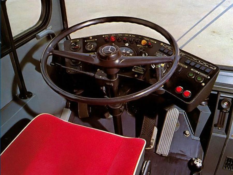  Mercedes-Benz O305 1968 года  (фото 6 из 10)